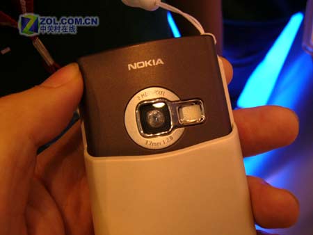 �ȴ�ͳS60��һ������ ŵ����N70С����ͼƬ����,ͼ8-ZOL�йش����ߵ�8��