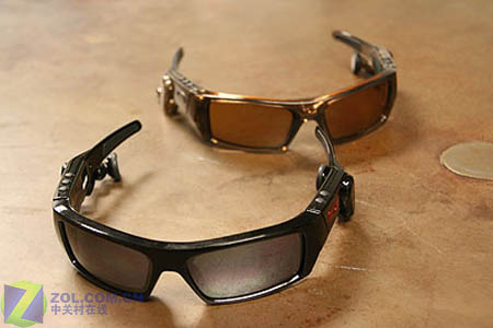 MP3 ���������ܰڿ� Oakley Thump 2