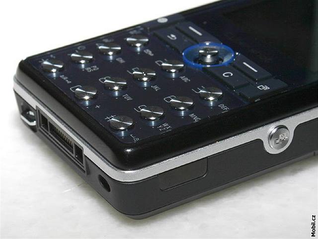 320��AF ��Cyber-Shot����K810���ͼ��ͼƬ����,ͼ4-ZOL�йش����ߵ�4��