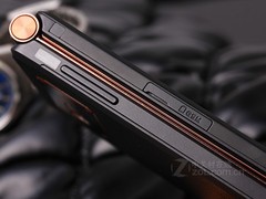 跌破万元大关 三星W2013现售价趋于稳定