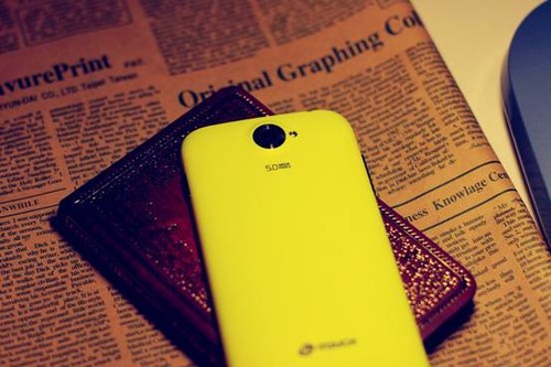 　5.0寸大屏幕+亮丽彩壳天语