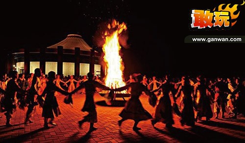 敢玩网《烈火战神》篝火派对<em>如何泡妹子</em>_网页