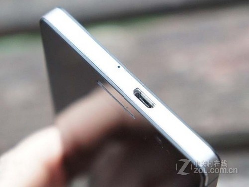 Мобильный телефон Huawei P6 Мобильный телефон Huawei P6