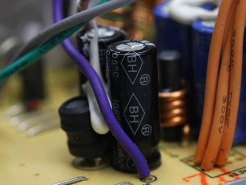 学生最喜爱的电源品牌 大水牛宽V400II代主动式