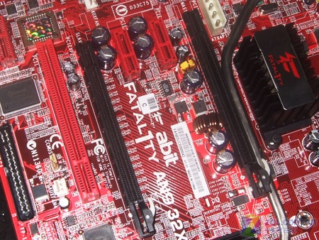 ������Abit��Fatal1ty AN9 32XͼƬ���� ��7�� -ZOL�йش����ߵ�7��
