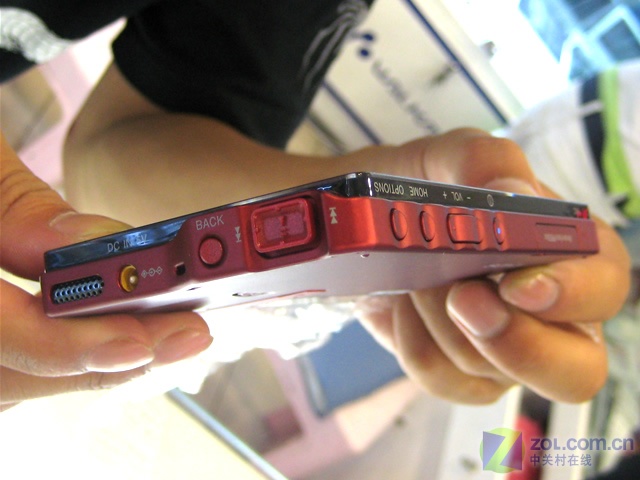 ������ǧԪ ����M70ϵ�д���MP4����ͼƬ����,ͼ1-ZOL�йش����ߵ�1��