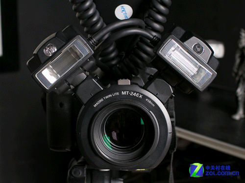看上去极其专业的家伙,这就是佳能的双灯头微距闪光灯mr-24ex了.