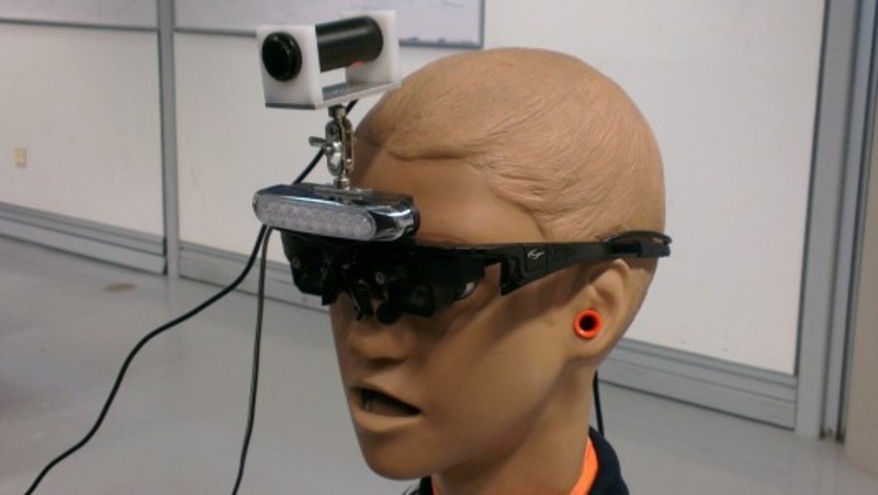 【高清图】惊讶 智能头戴式显示器可看穿人们