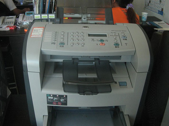 ���գ�HP��HP LaserJet 3050(Q6504A)ͼƬ���� ��24�� -ZOL�йش����ߵ�24��