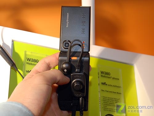 ���ᰮ���ţ�Sony Ericsson��W380cͼƬ���� ��34�� -ZOL�йش����ߵ�34��