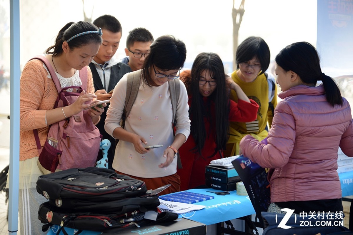 【高清图】炫龙校园行北京理工大学妹子也来玩