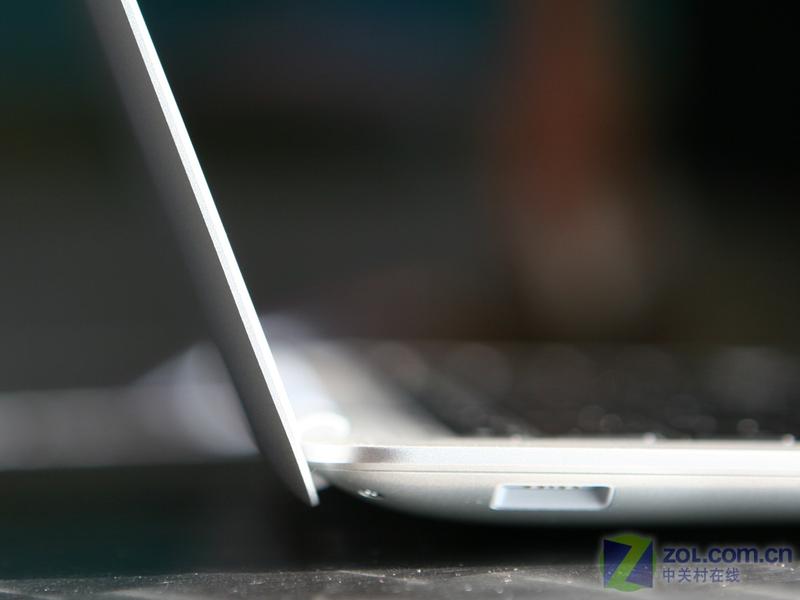 ���ڶ���:���糬��MacBook Air��½ZOLͼƬ����,ͼ22-ZOL�йش����ߵ�22��