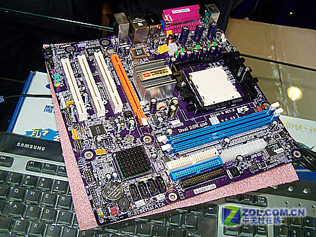 ����1394 390Ԫ939��PCIE������X300ͼƬ����,ͼ1-ZOL�йش����ߵ�1��