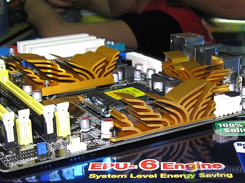 ��˶��ASUS��P5QͼƬ���� ��14�� -ZOL�йش����ߵ�14��