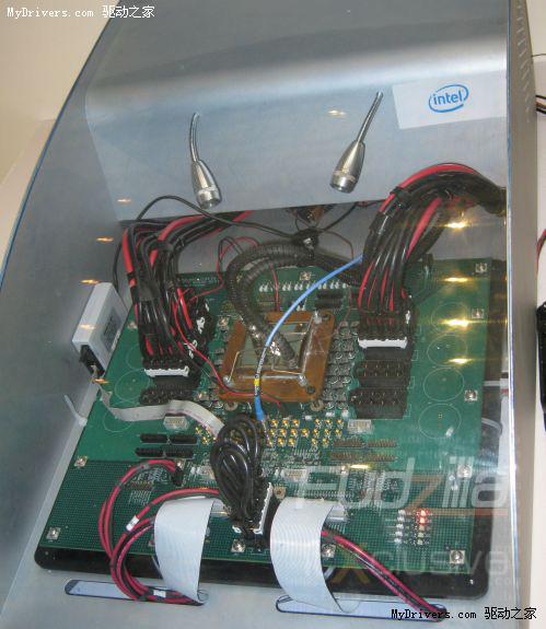 �� Intel�״�չʾ80���Ĵ�������ԲͼƬ����,ͼ4-ZOL�йش����ߵ�4��