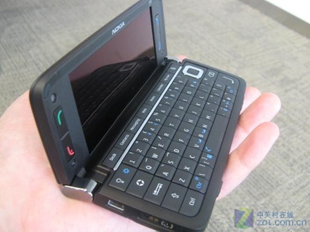 【高清图】侧翻盖S60智能手机 诺基亚E90黑色