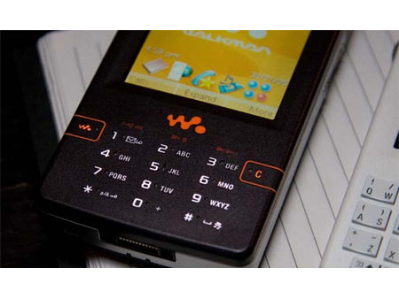 ���ᰮ���ţ�Sony Ericsson��W958cͼƬ���� ��72�� -ZOL�йش����ߵ�72��