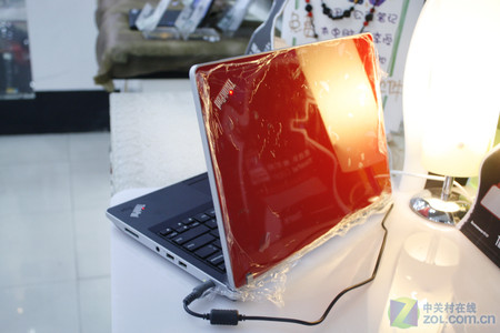 ɫ ThinkPad E30ʱб 