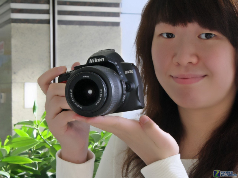 【美女图】尼康D3000外观图片 图8-ZOL中关村