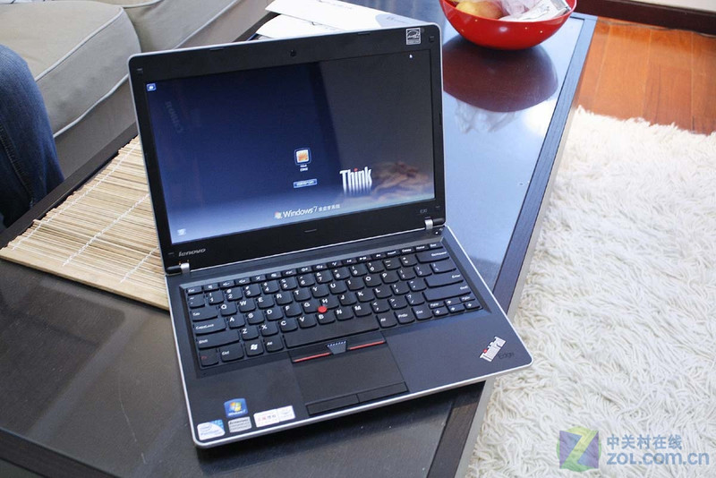 ���������� Ů������ThinkPad��С�챾��ͼƬ����,ͼ12-ZOL�йش����ߵ�12��