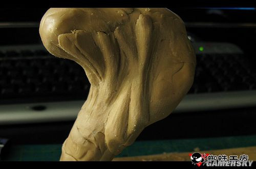 国内玩家手办:星际2刺蛇制作过程全分享