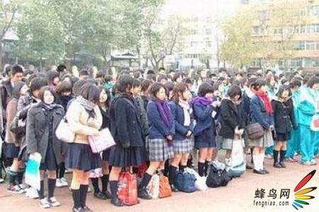 冬天穿裙子,美丽<em>冻</em>人_行摄频道-蜂鸟网