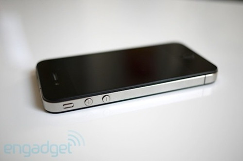 逐字逐行翻译 第一篇详尽的iPhone 4评测