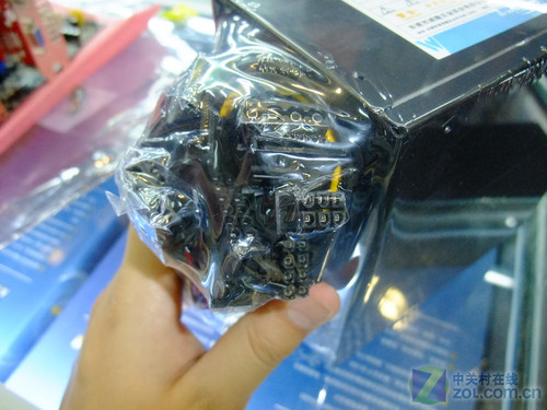 400W也廉价 威盛140mm扇电源仅售260元 