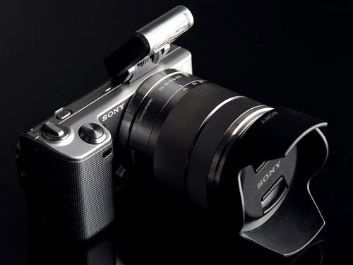 索尼能否担起单电相机价格屠夫之任?_索尼 N