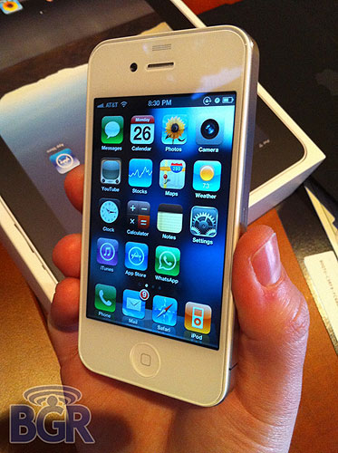 ��Ļ��Ȼ�������� ��ɫiPhone 4��������