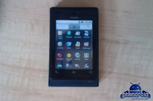 全球最小Android手机 Modu新品谍照流出