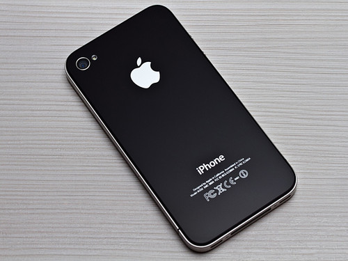 ���ٸ߸����� ����iPhone 4�Ķ��۴��� 
