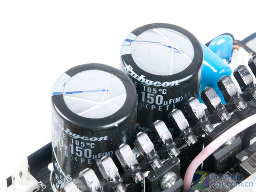 ﲻ ѿHCP1200W<A href=http://www.zhujiangroad.com/price/power.html TARGET=_blank><u><font color=#000000>Դ</font></u></a>ײ 