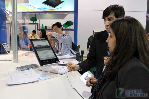 CES2011������ȫ���׿��ɫ��ֽ�����࣡ 