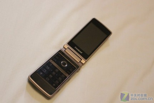 双屏Android2.2怪兽 酷派N950首次曝光_酷派手