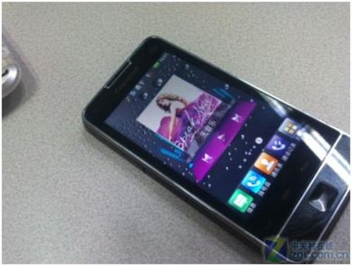 绝美UI 酷派N930升级Android2.2首曝
