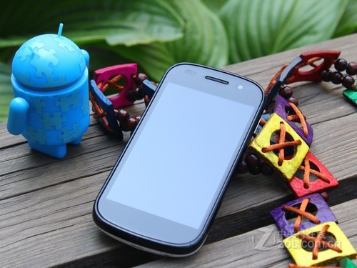 充满安卓贵气 Google Nexus S降价热销
