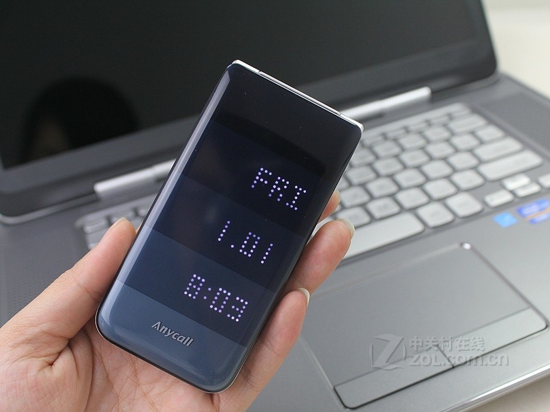 【人物手模图】三星S5520蓝色外观图片 图7-