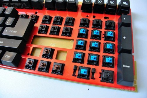 机械键盘更换轴体_rk机械键盘青轴白轴什么区别_机械键盘轴体