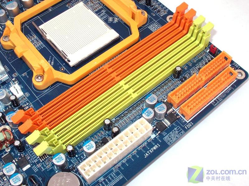 ��Ƶ�����캽�� ӳ̩TF 590�������ͼƬ����,ͼ4-ZOL�йش����ߵ�4��