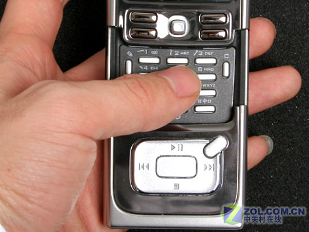 ��ƽ���ǹ�ƽ ��ǿ��4GB�����ֻ�����PKͼƬ����,ͼ12-ZOL�йش����ߵ�12��
