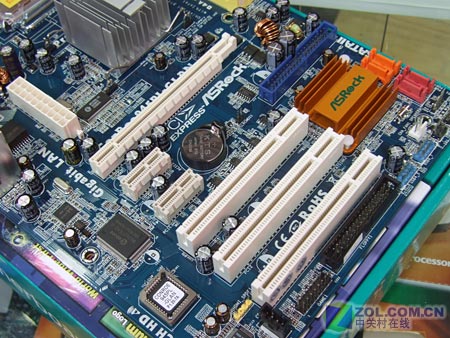 ���棨Asrock��ConRoe945PL-GLANͼƬ���� ��4�� -ZOL�йش����ߵ�4��