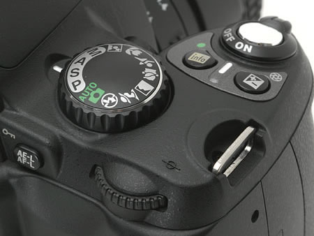 �῵��Nikon��D40ͼƬ���� ��37�� -ZOL�йش����ߵ�37��