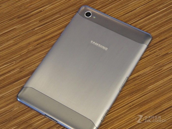 【原始大图】三星Galaxy Tab 7.7 P6800(16GB