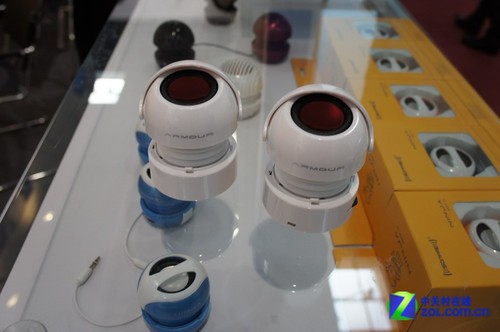 新颖卡通风格! 声湃思参展CeBIT2012