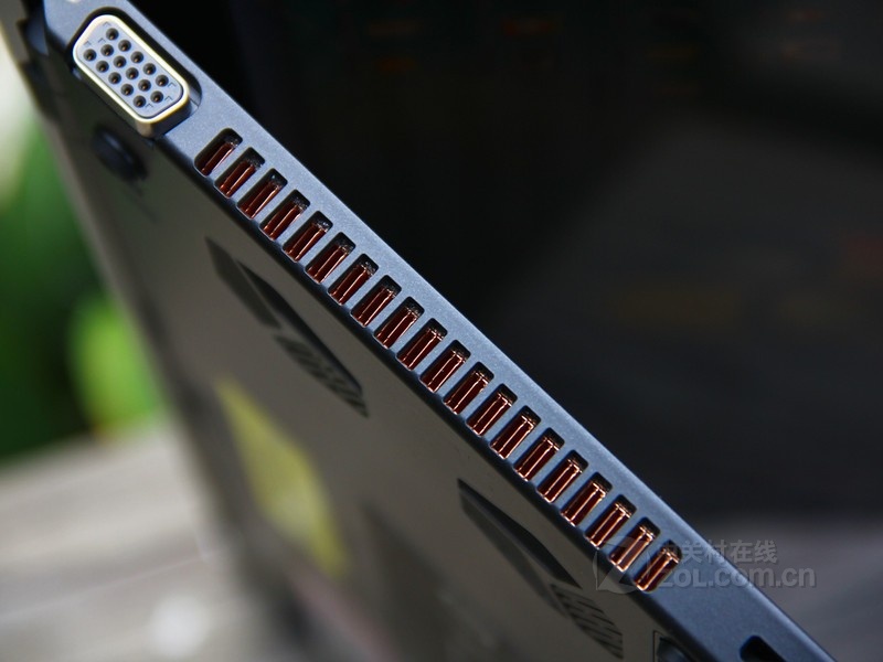 【室外自由图】索尼Z23黑色散热孔图片 图23