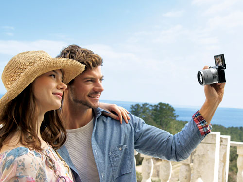 微单TM也“自拍”索尼推出四款新品