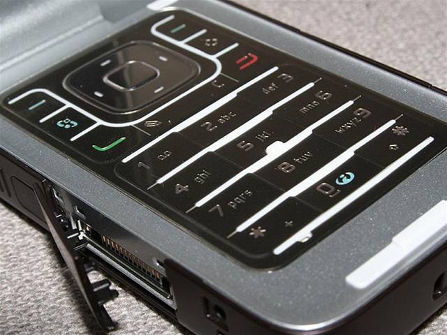ŵ���ǣ�NOKIA��N93iͼƬ���� ��80�� -ZOL�йش����ߵ�80��