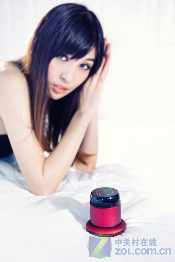 声色诱惑 DOSS智能阿希莫音箱靓模图赏