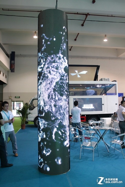 上海数字标牌展:蓝硕展LED高清球形屏